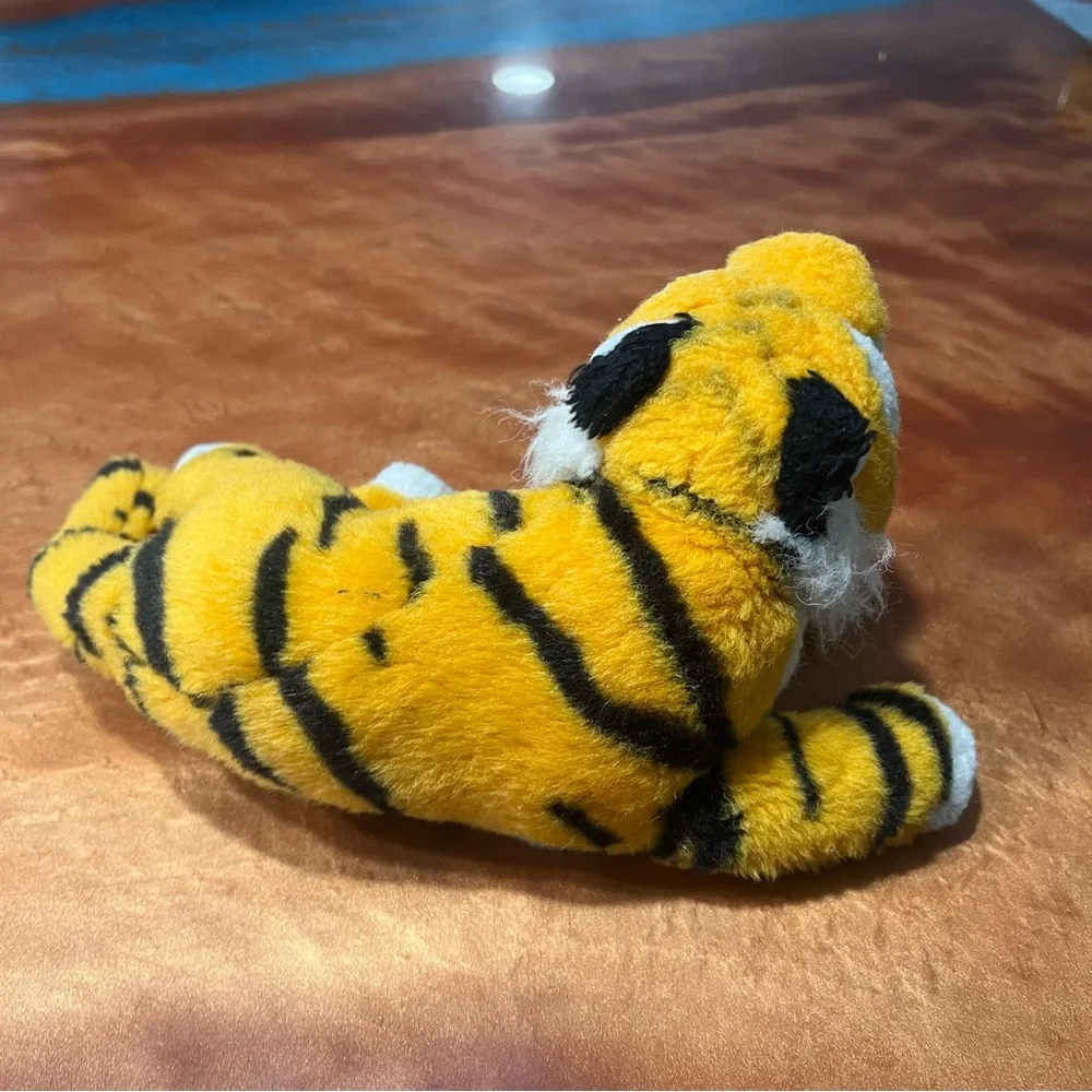 Vintage Rajah Tiger Plush Toy Stuffed Animal 1992 Mattel Aladdin Jasmine